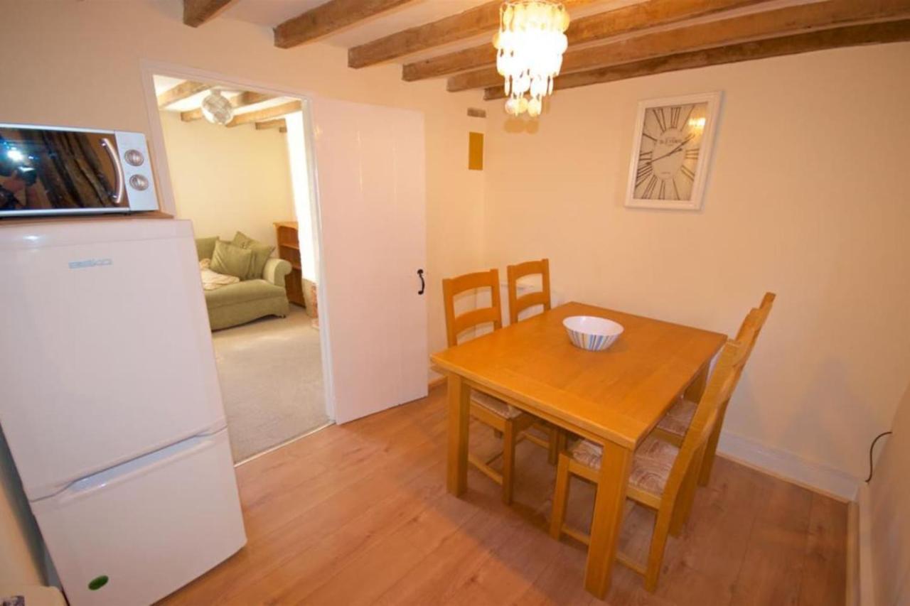 Wish Cottage Ratton Exterior photo